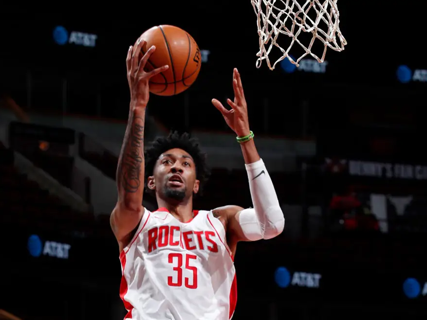 伍德有希望能够留在火箭队未来希望能够打季后赛生涯未完成过