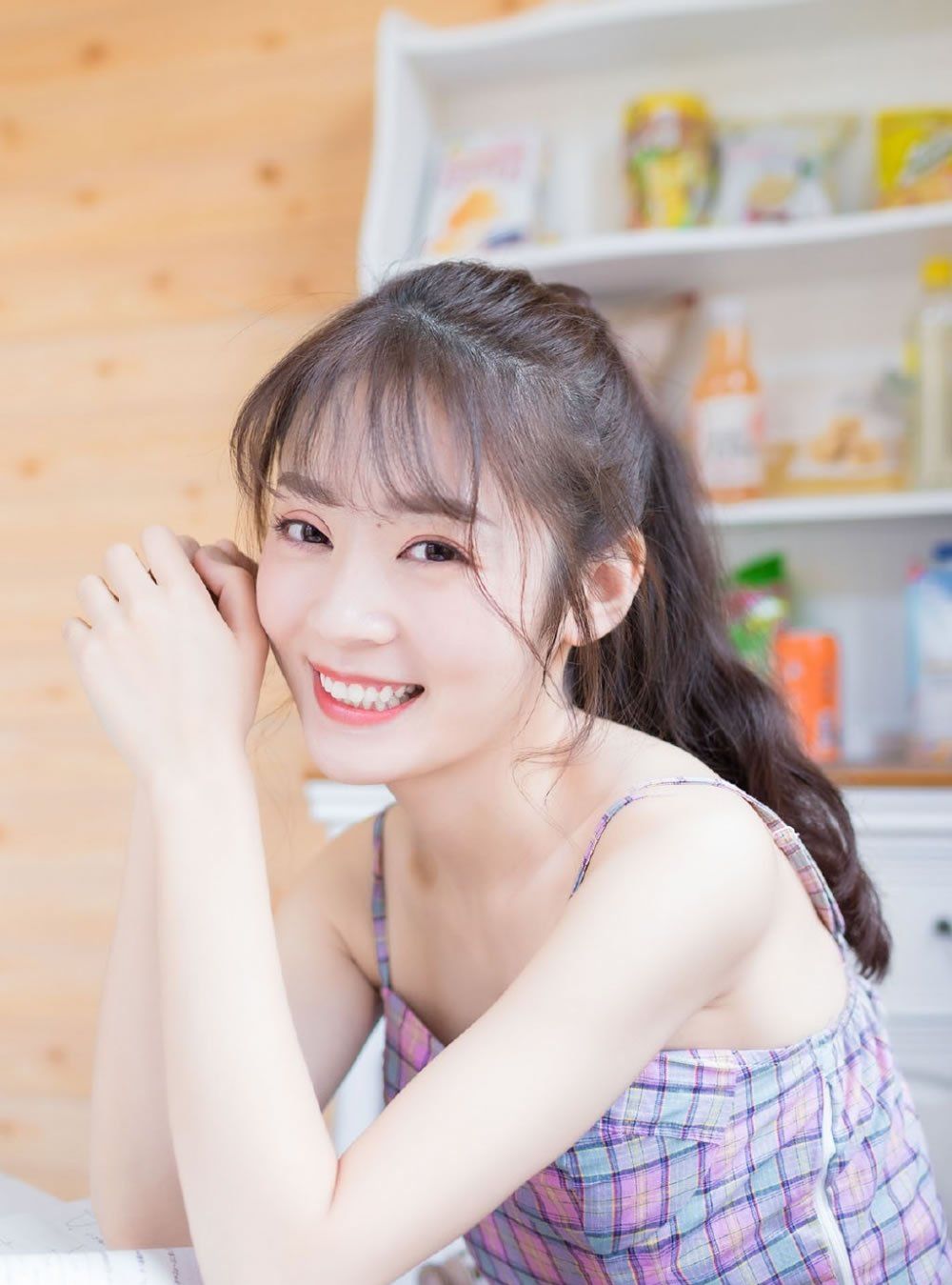 摄影写真白嫩小美女牛仔裤甜美写真