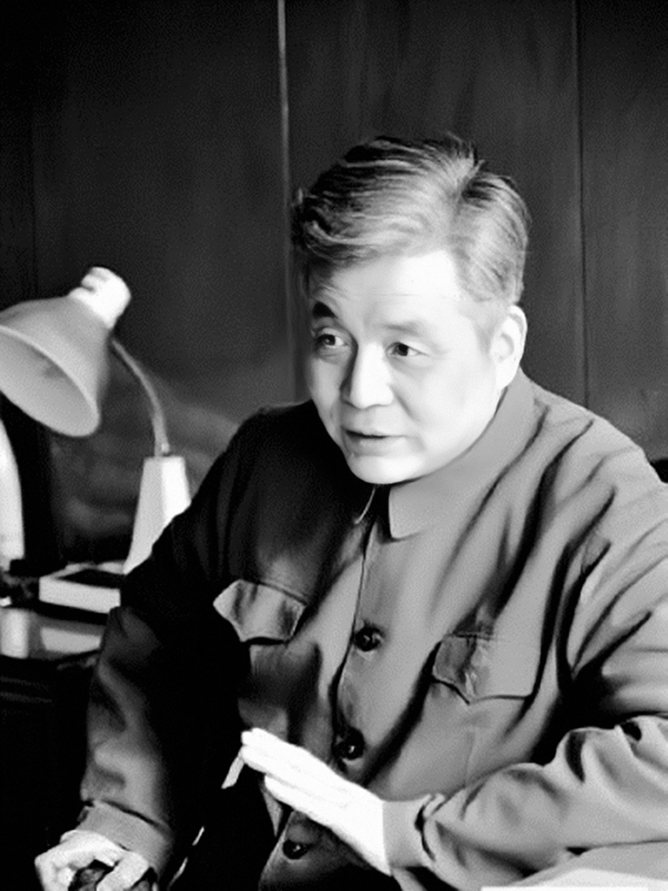 "两弹之父"邓稼先:为研制氢弹患癌,杨振宁透露其奖金只有20元