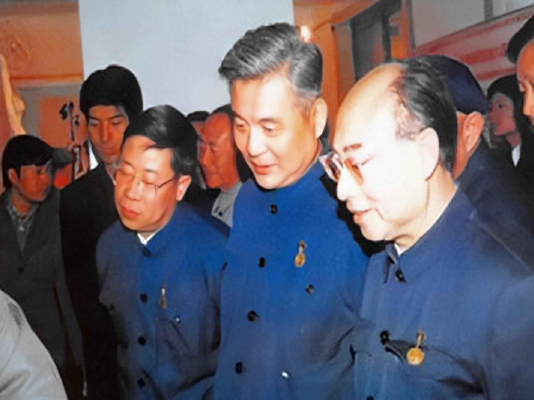 "两弹之父"邓稼先:为研制氢弹患癌,杨振宁透露其奖金只有20元