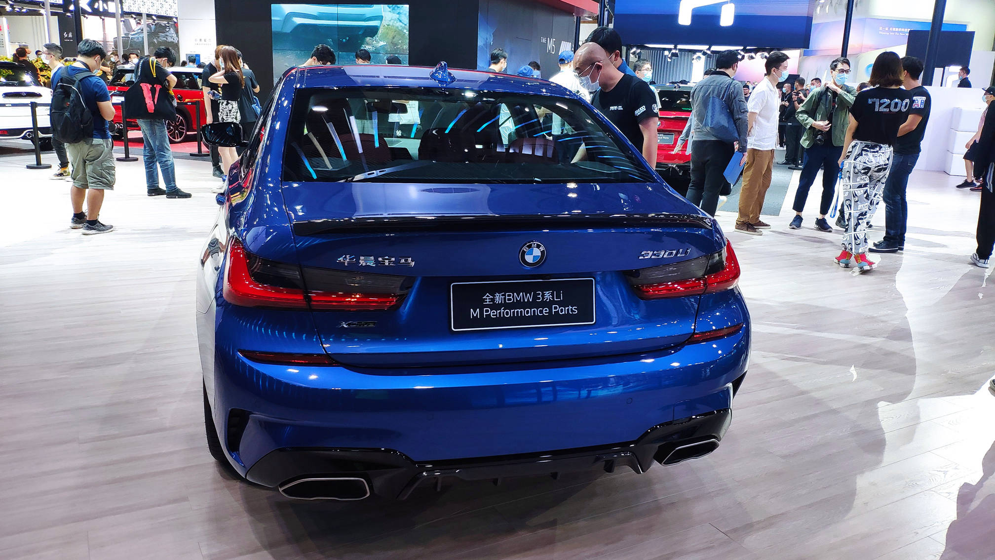 2020年广州车展宝马3系长轴运动套件版实车