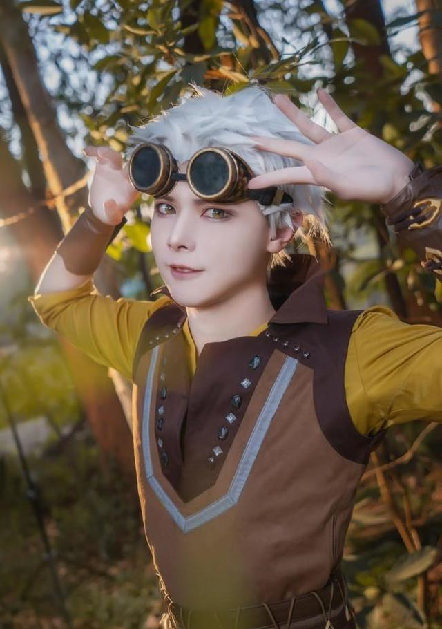 斗罗大陆全网最像奥斯卡的coser