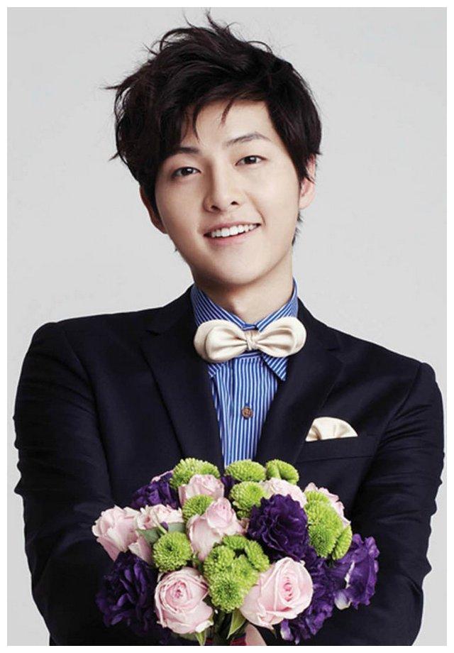 国民男神宋仲基,奶油小生的脸,满满肌肉的型男身材