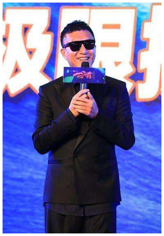 49岁的孙红雷要当乘风破浪的哥哥从土匪到文青他经历了什么