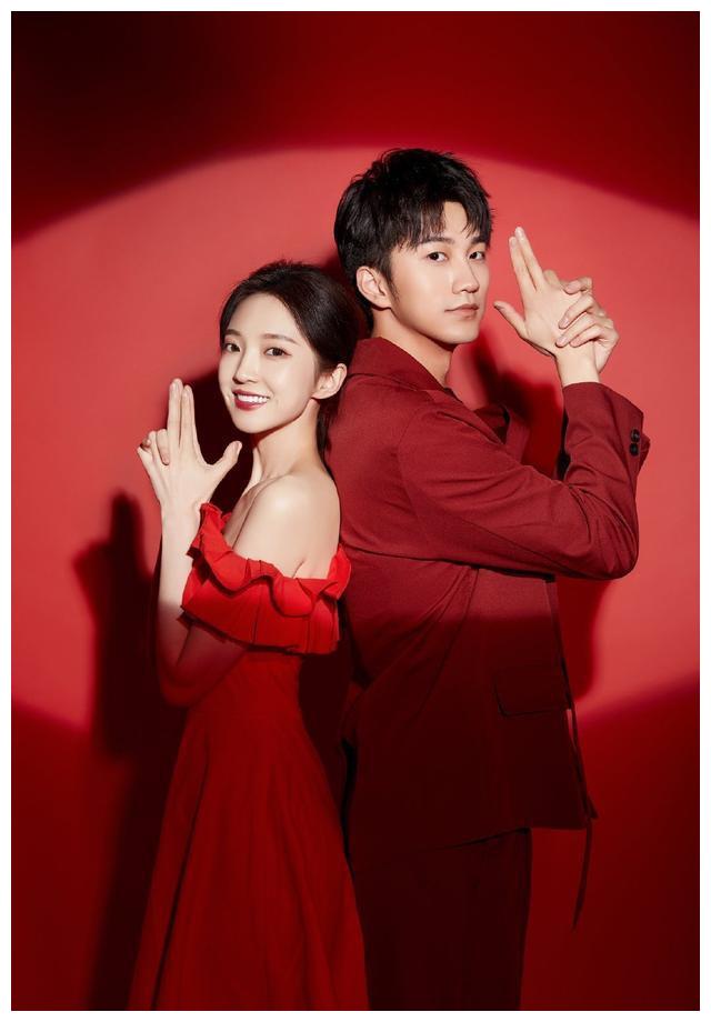 奇闻cp分享超喜庆合照赵琦君颜值变化明显凯雯的红裙有故事