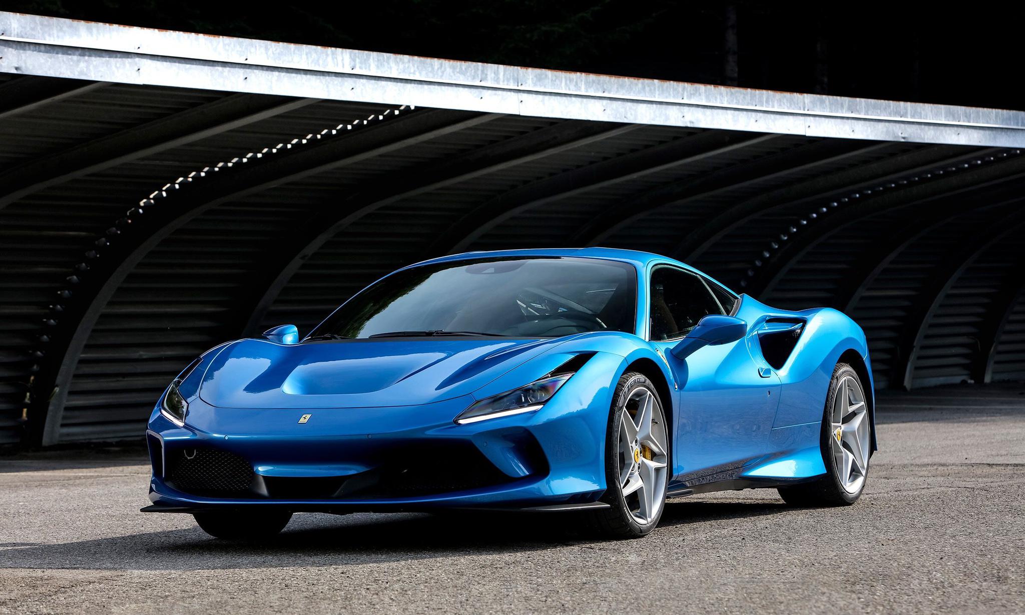 法拉利 f8 tributo 这个颜色有点