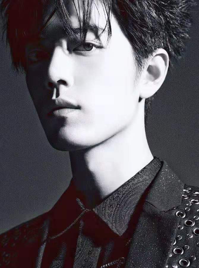 30岁的肖战,出道才5年,回顾成名之路,他是怎样走到今天的?休闲区蓝鸢梦想 - Www.slyday.coM 30岁的肖战,出道才5年,回顾成名之路,他是怎样走到今天的?休闲区蓝鸢梦想 - Www.slyday.coM