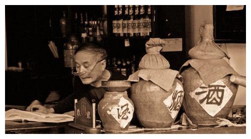 了解老北京"酒腻子"的人才清楚什么叫做真正的"热爱"