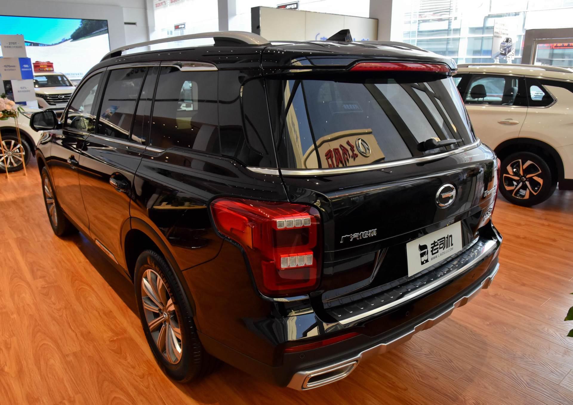 自驾游首选 小哥带你看广汽传祺gs8