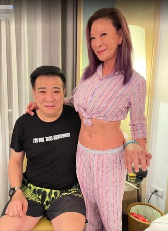 57岁杨绣惠宣布喜讯 嫁小6岁白云 隔天突然宣布离婚 喜讯 离婚 杨绣惠 新浪新闻