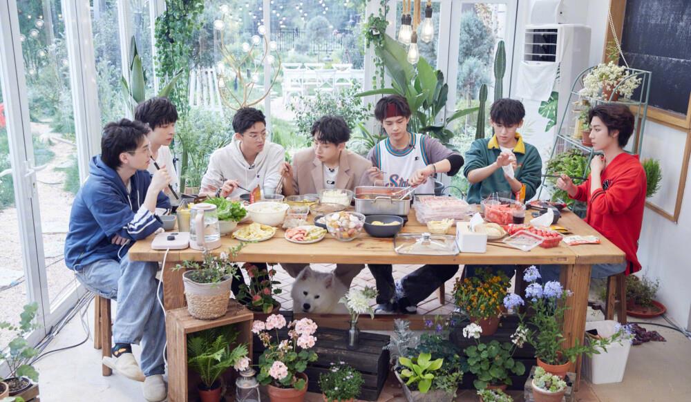 不断加入了新人,有的人会接受不了,想要原本的南波万的成员,但是天下