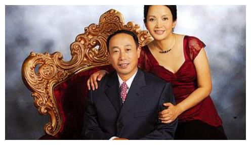 儿子2岁瘫痪15岁去世妻子走了替张丰毅养儿子17年