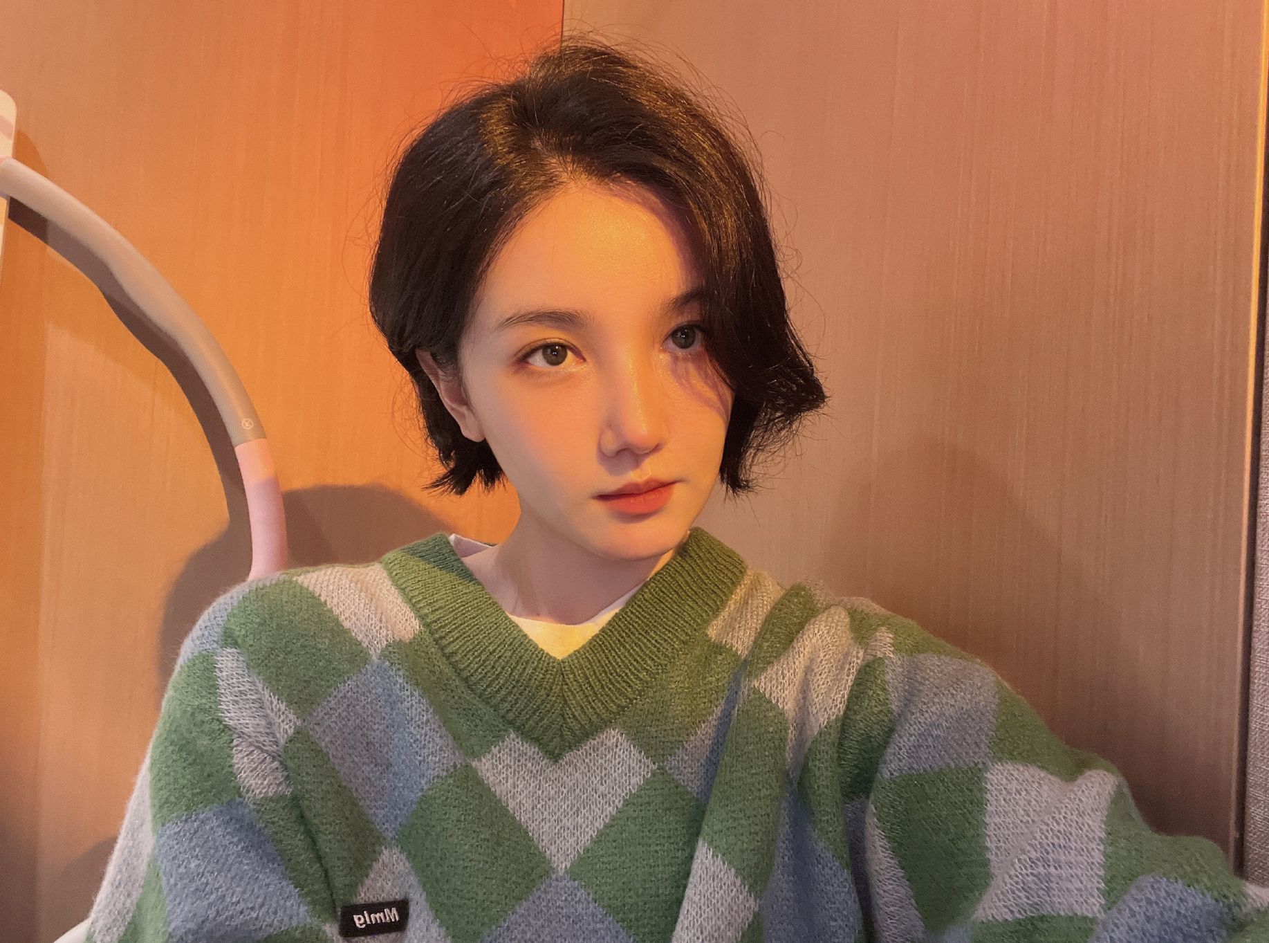 陈小纭剪短发后好漂亮微卷造型尽显优雅风范32岁状态宛如少女