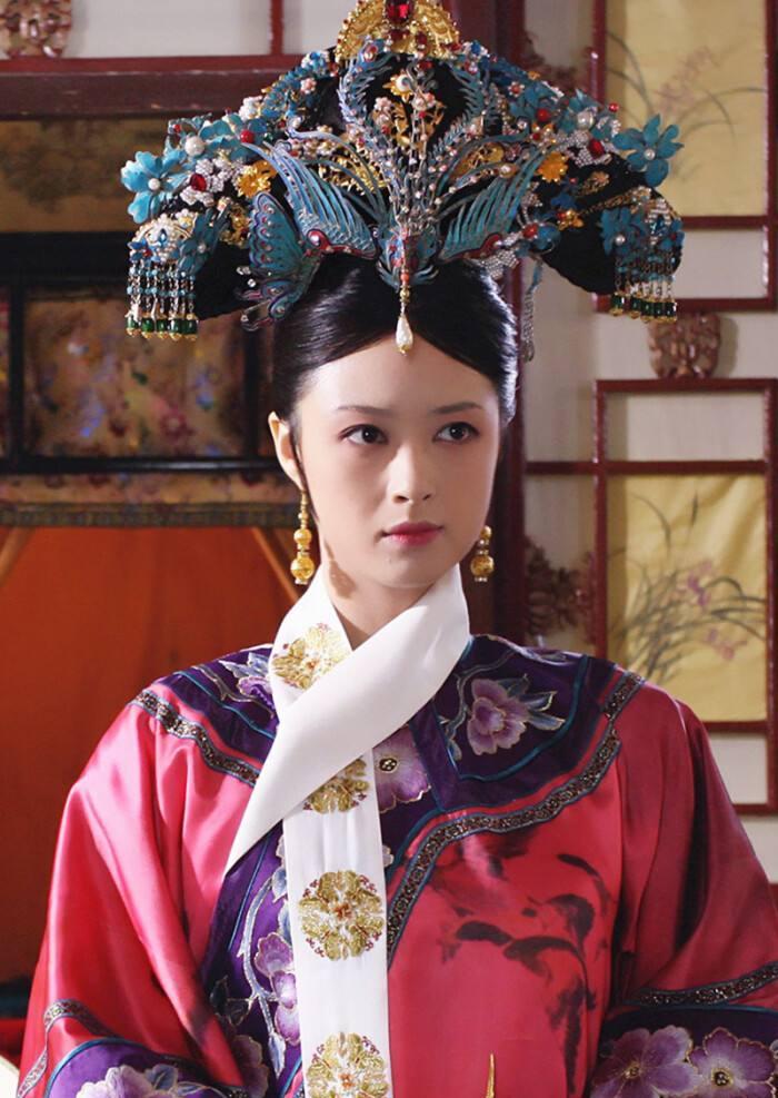 杨氏,是前朝隋炀帝时期的武卫将军,左光禄大夫杨达的女儿,跟唐高祖