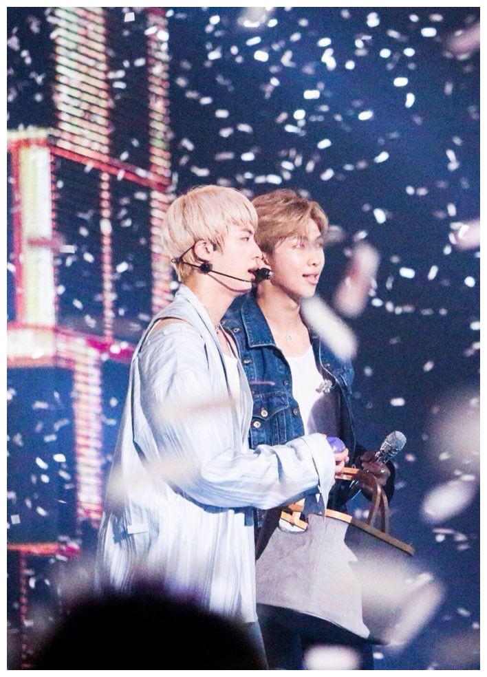 金南俊,金硕珍这对南硕cp,撒糖起来一点都不含糊!