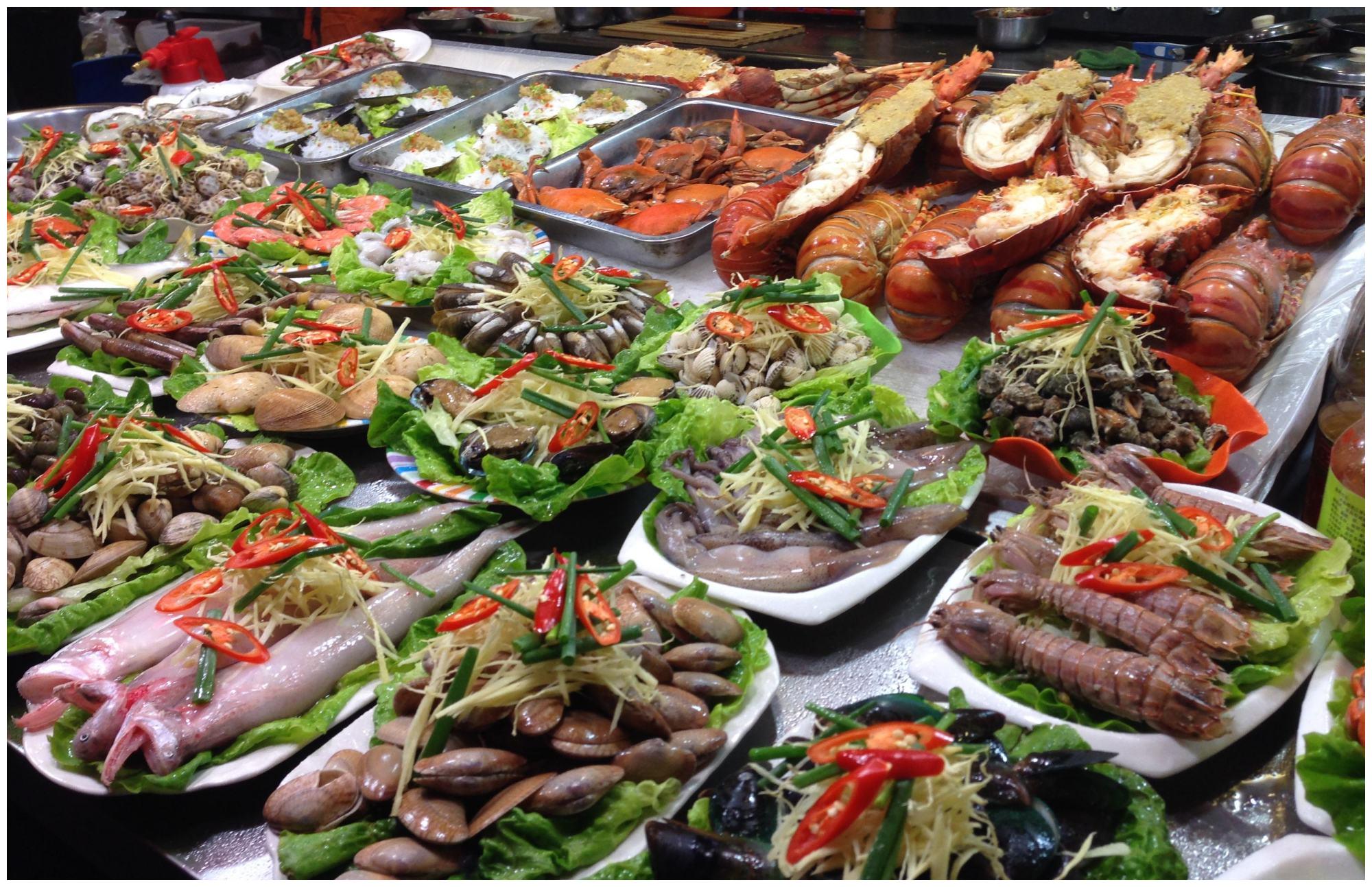 厦门遍地都是海鲜排档,唯独这家让我满意,深藏社区却味美价廉!