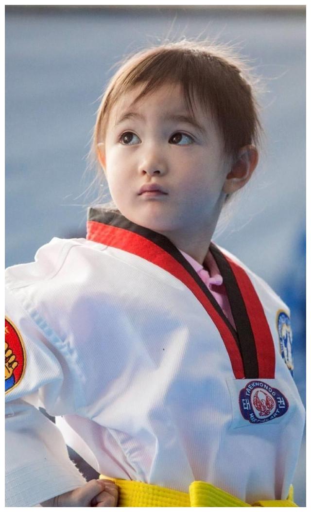 有种倒霉叫奥莉本以为父亲瓜子脸能救她新照一出后没辙了