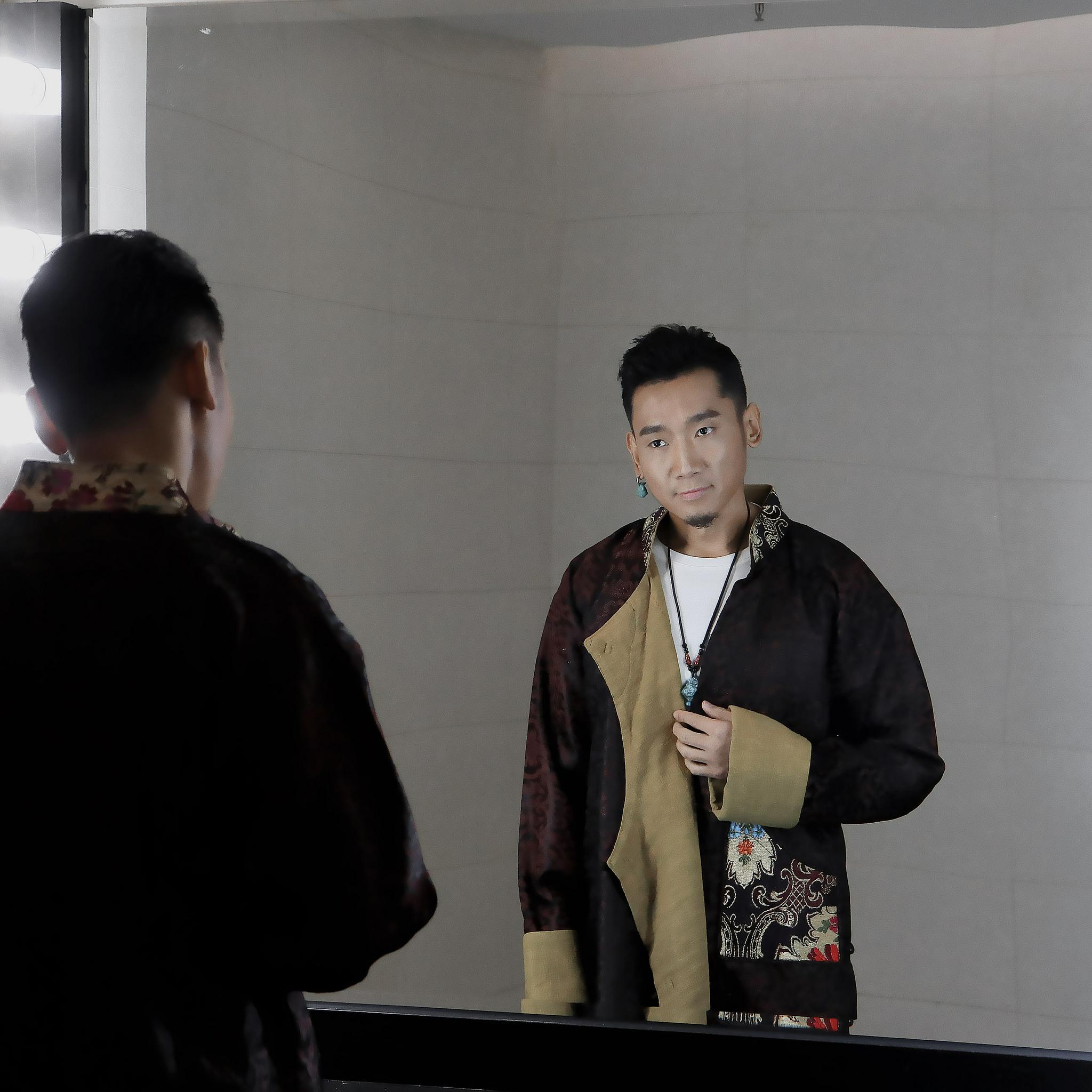 扎西平措音乐风格多变新歌筹备中