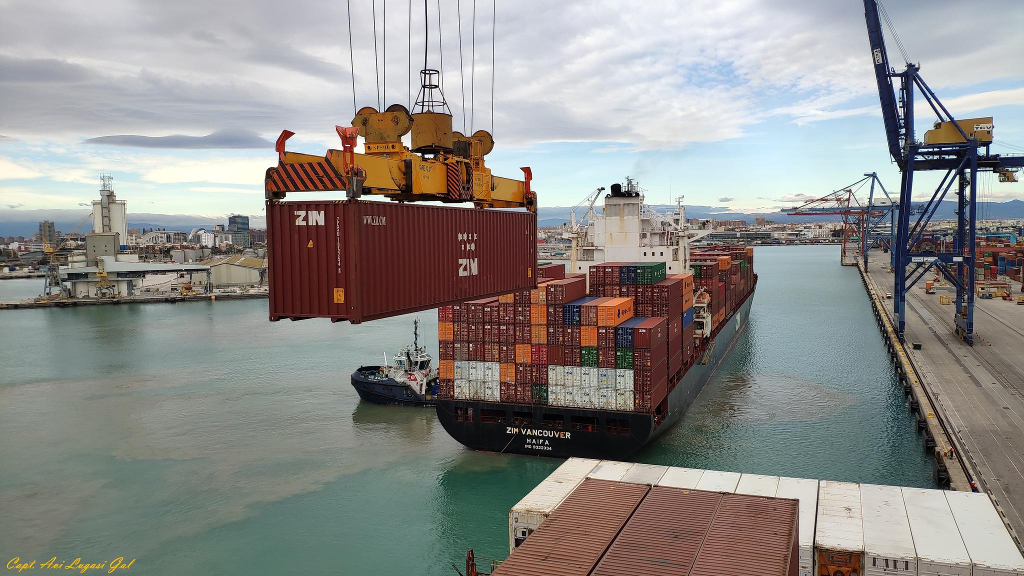 以星综合航运 zim 提供