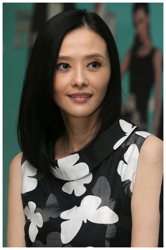 43岁萧淑慎公开患癌一年手术后复原良好与小14岁丈夫患难见真情