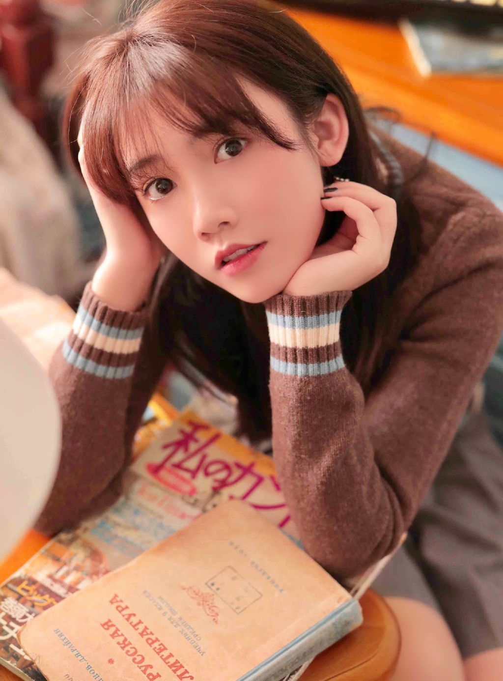 居家小姐姐是个会挑选衣服的孩子,感觉非常年轻时尚