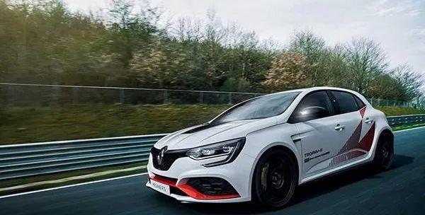 全程观看梅甘娜如何能成为纽北最速前驱车