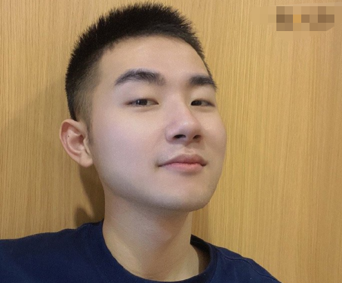 而且是排在云字辈当中,赐名为陶云圣,而陶阳的微博名就为陶陽云圣