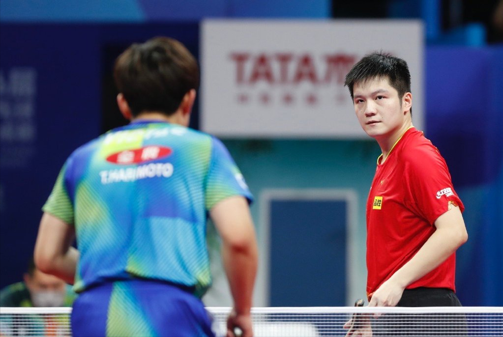 2比1到2比3!樊振东赛后检讨+认输,张本奇招奏效,国乒未来堪忧休闲区蓝鸢梦想 - Www.slyday.coM 2比1到2比3!樊振东赛后检讨+认输,张本奇招奏效,国乒未来堪忧休闲区蓝鸢梦想 - Www.slyday.coM