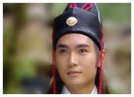 曾经捧红了很多娱乐圈里的优秀演员,在《苍天有泪》和《新鸳鸯蝴蝶梦