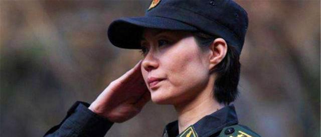 她是中国“最美”武警,大校军衔,曾拒百万年薪,最后嫁了一保安__财经头条