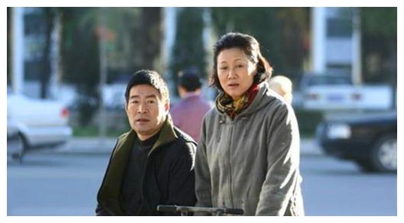 一家三口都是演员,爸爸老戏骨,妈妈国家一级演员,女儿颜值高|王丽云