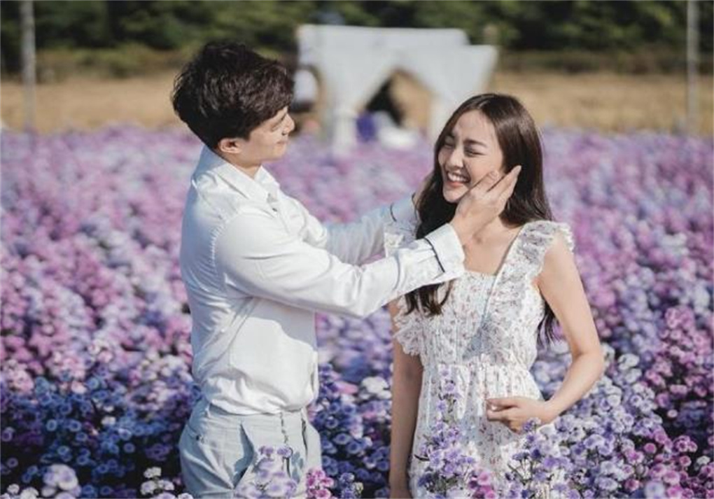 泰星namtarn很开心和男友交往10年但又害怕对方突然求婚