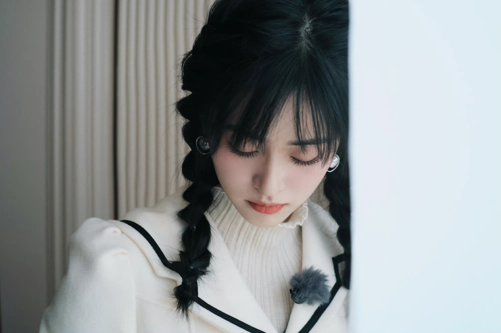 沈月双马尾小香风造型!