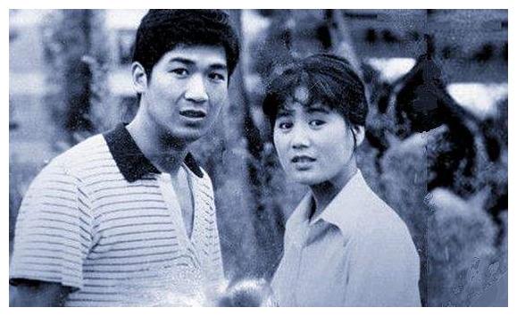 为了邓婕,张国立"抛弃"的前妻罗秀春,如今过得怎么样了?