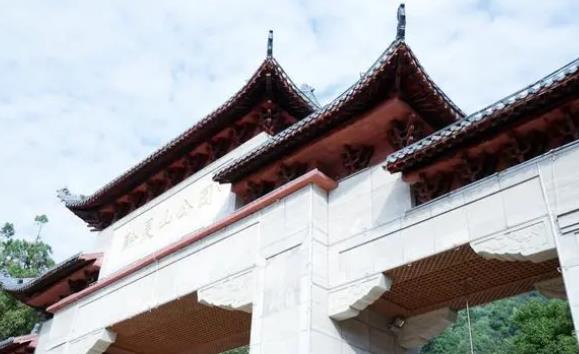 中国gdp低估_中国GDP终究将成为全球第一但也不要乱低估美国增长慢