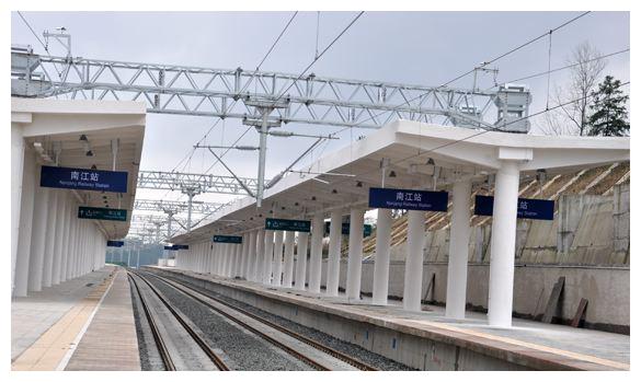 开阳站,即开阳火车站,位于贵州省开阳县境内,是建设中的贵开城际铁路