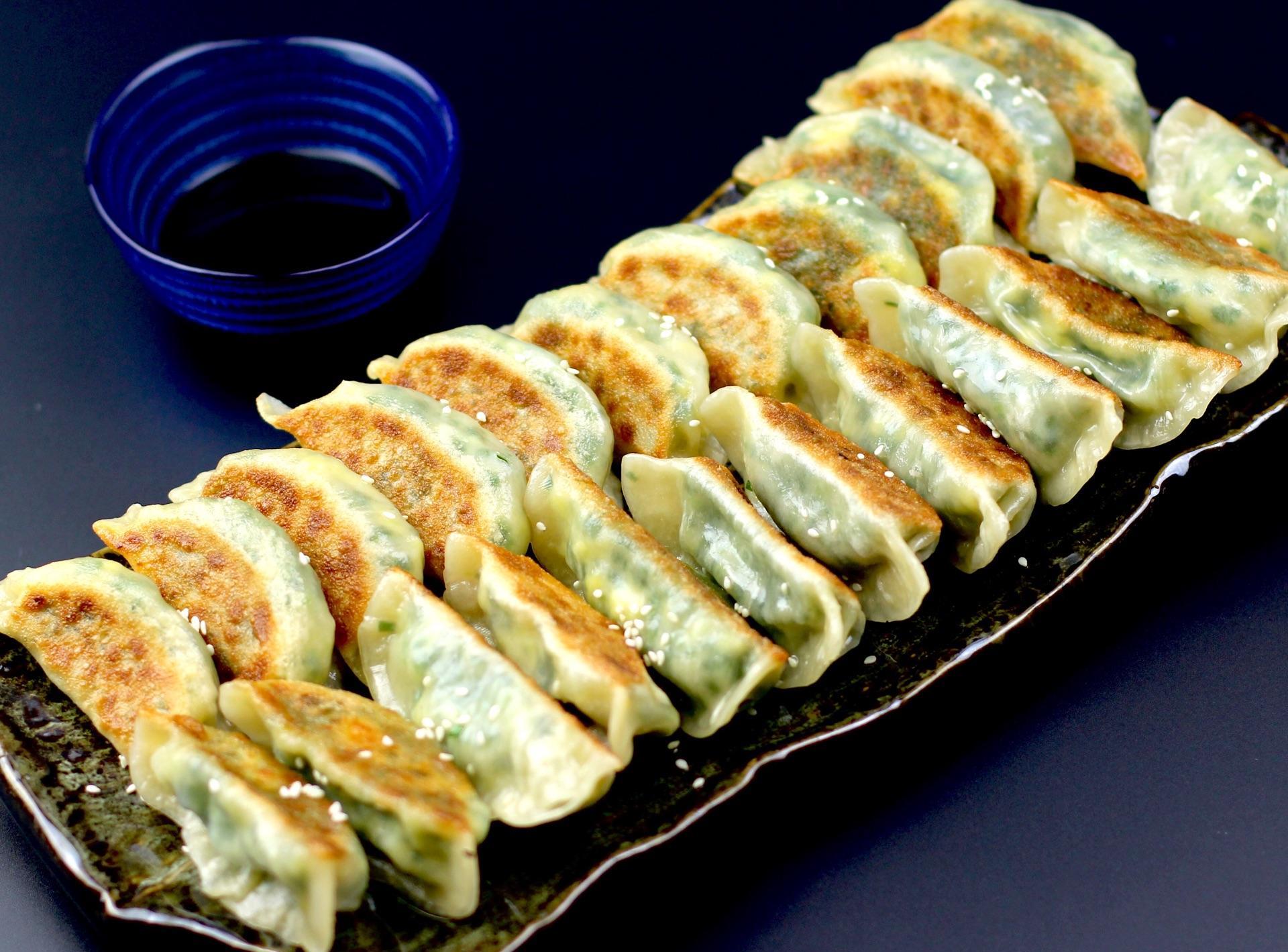 煎饺子不要直接下油锅,多加此一步,饺子更香更好吃