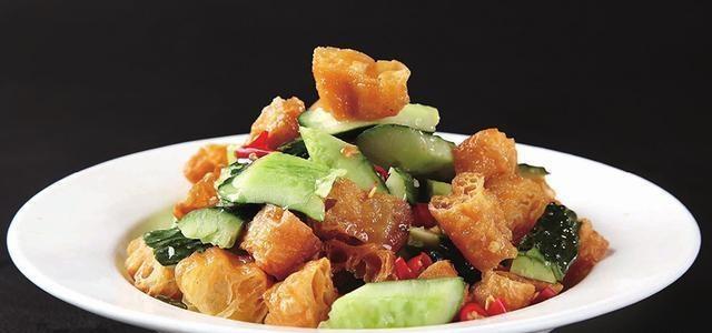 教你用黄瓜做山东油条,蒜味浓郁,清香开胃菜,酥脆不软__财经头条