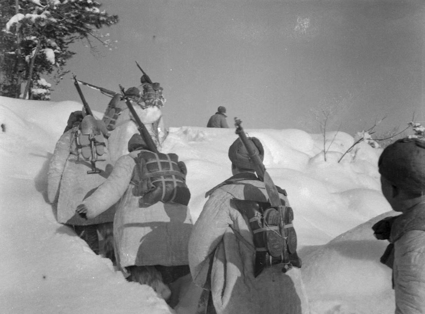 电影《长津湖》票房破20亿! 今昔长津湖对比令人破防休闲区蓝鸢梦想 - Www.slyday.coM 电影《长津湖》票房破20亿! 今昔长津湖对比令人破防休闲区蓝鸢梦想 - Www.slyday.coM