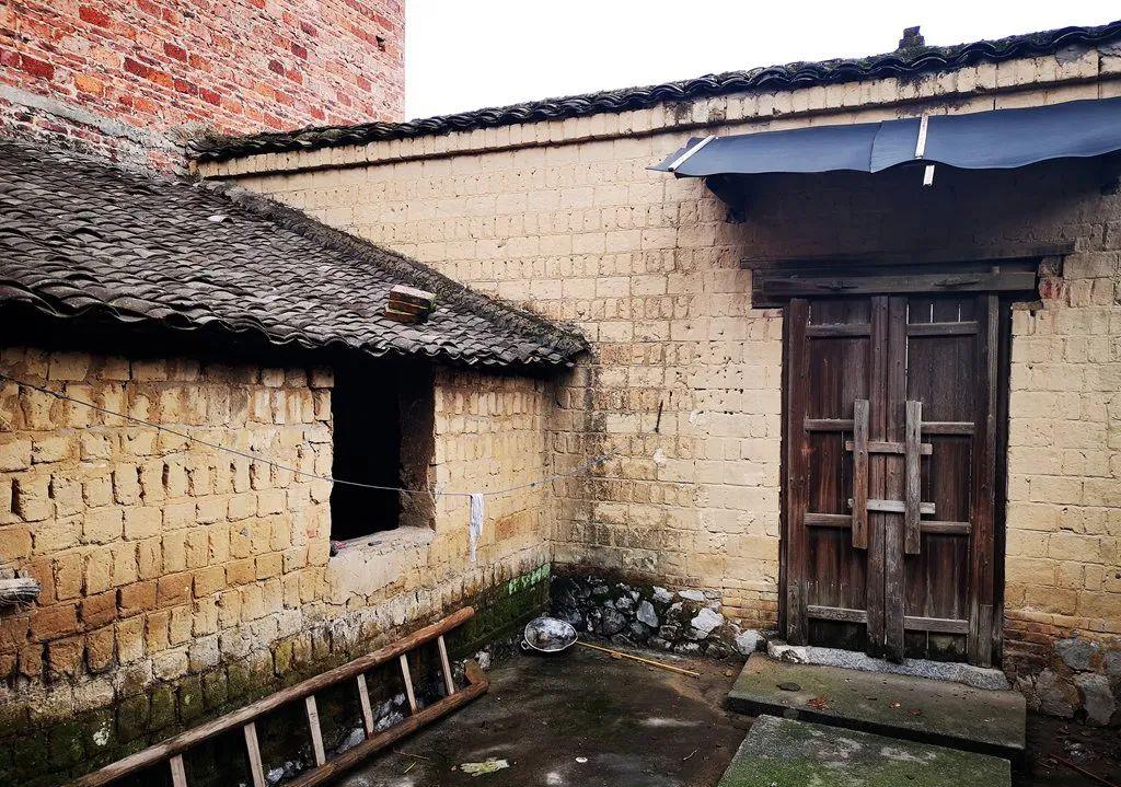 桂北土砖房的自然之美