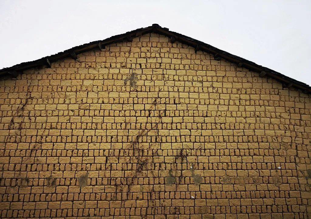 桂北土砖房的自然之美