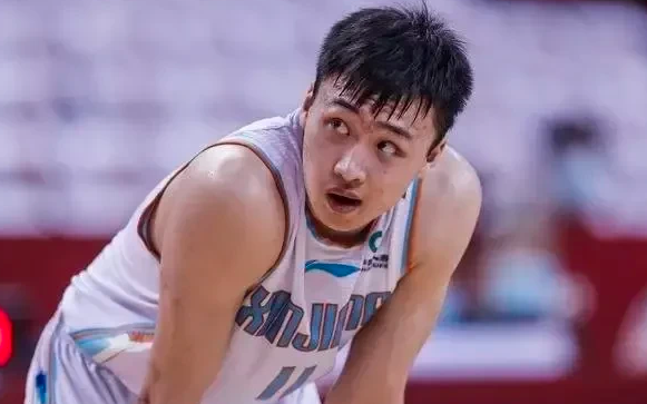 如何评价cba球员齐麟