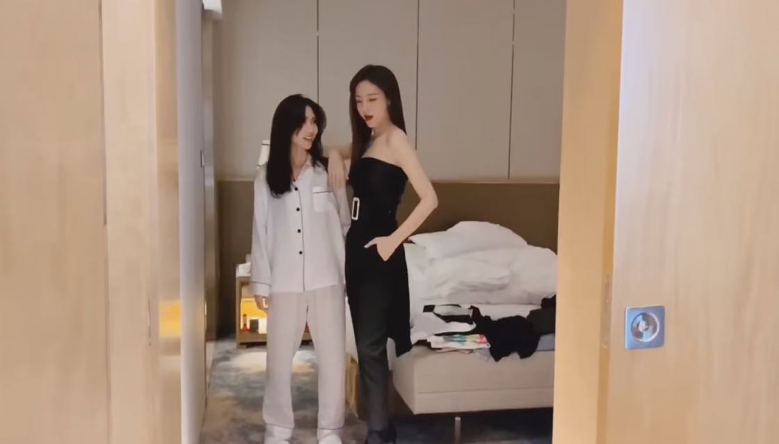 沈梦辰脚穿恨天高和王霏霏孟佳现最萌身高差不过身高不是优势