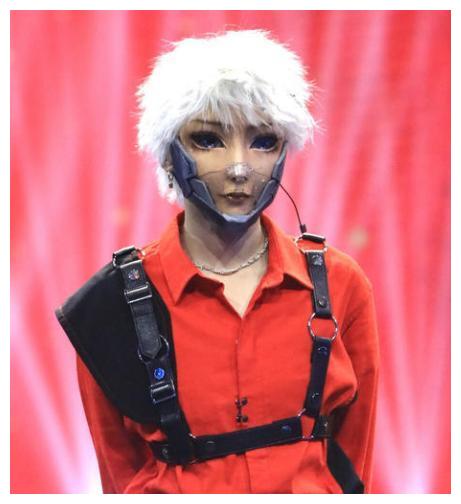 两大c位蒙面歌王对打现场失误粉丝大闹黑幕素质立见高下