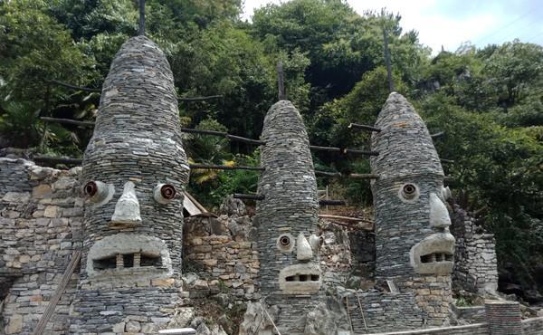 贵州石头王国走红阵仗堪比秦兵马俑网友童话都是骗人的