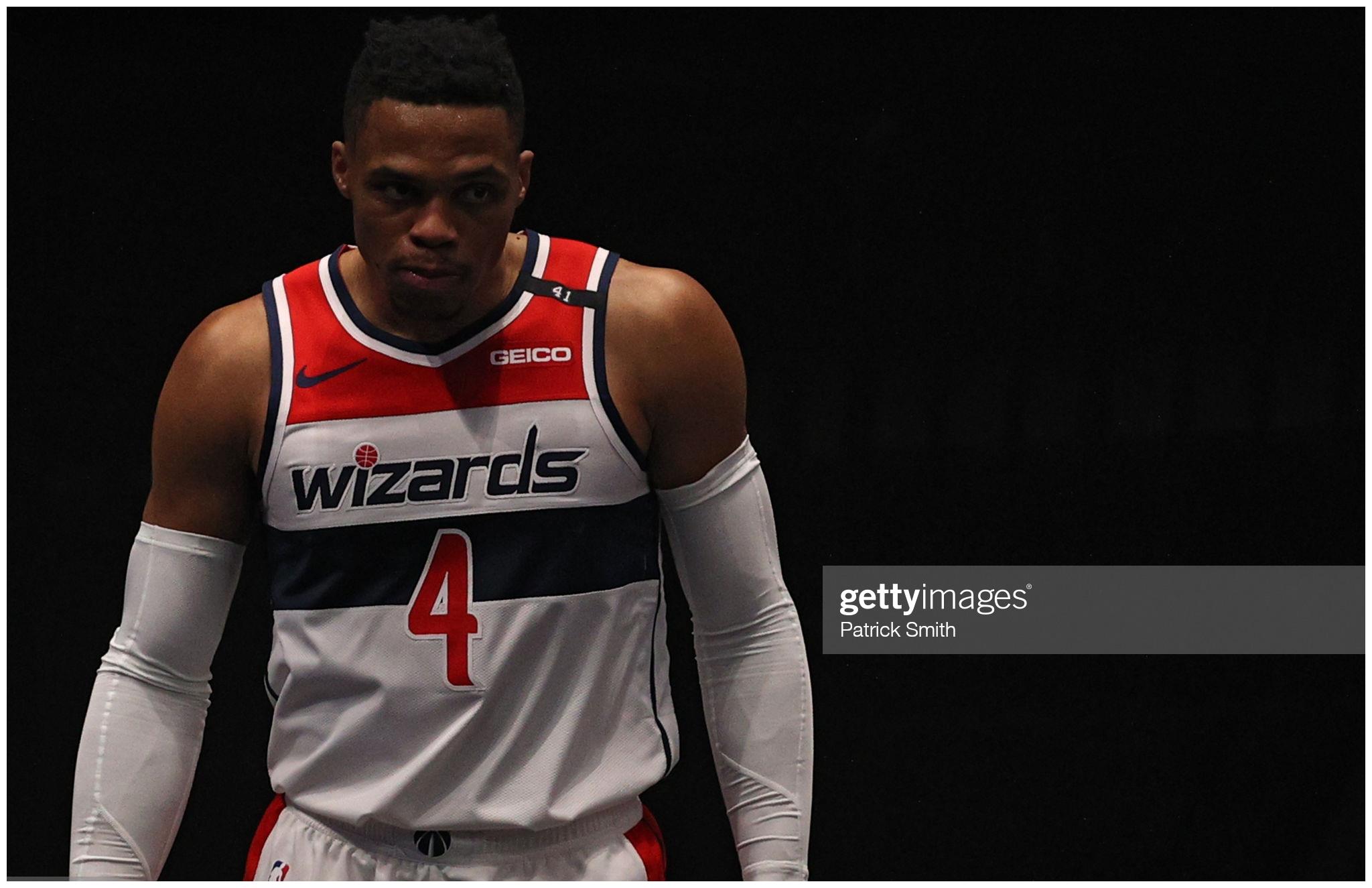 威少和罗斯为什么现在都穿4号球衣