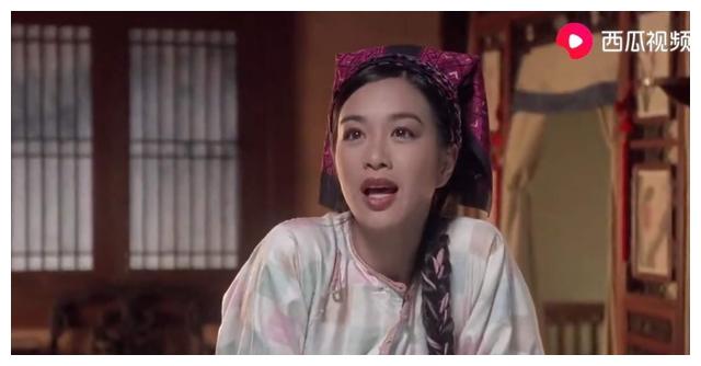 影片讲述了"九品芝麻官"包龙星为了给一名含冤入狱的女子秦小莲申冤