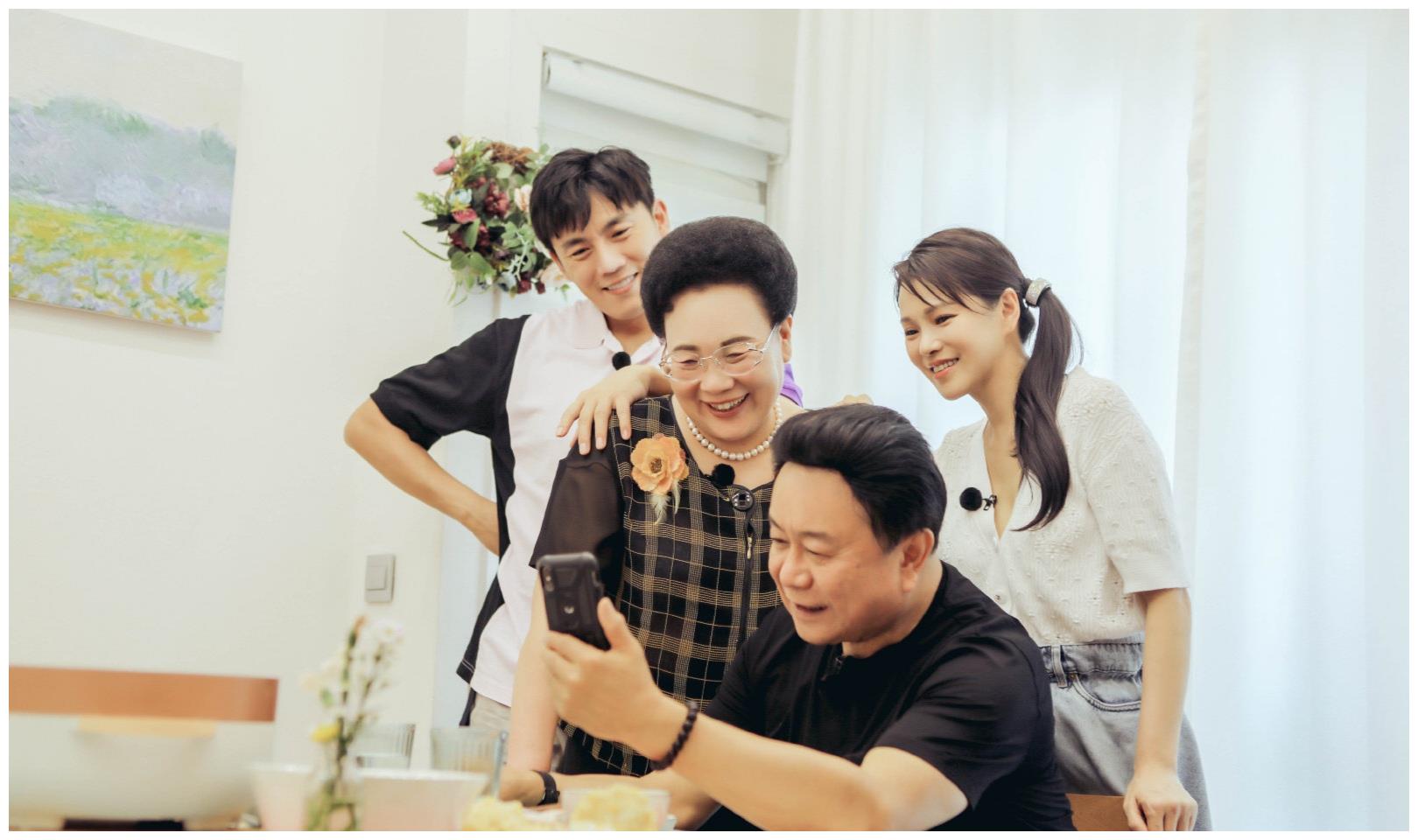 《婆婆与妈妈》热播,伊能静展示高情商,与婆婆成为朋友