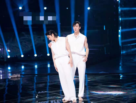 追光吧张傲月个人资料 顶尖舞者张傲月是哪里人多大了|张傲月|追光|舞