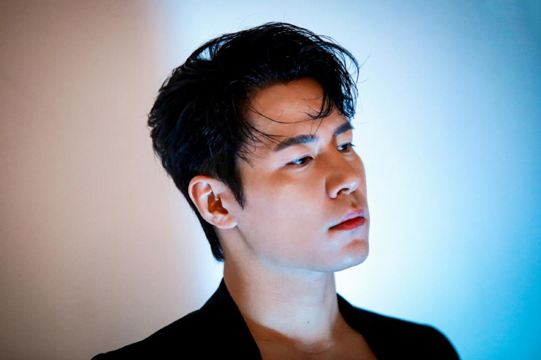 正当大家在寻找大反派的蛛丝马迹时,娱记金镇石直接剧透了李奎镇饰演